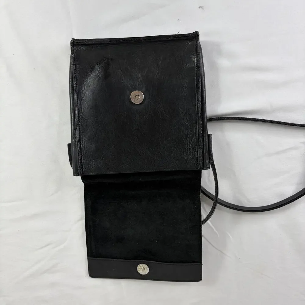 Banana Republic Vintage Black Leather Crossbody square Bag Small, retro, classic